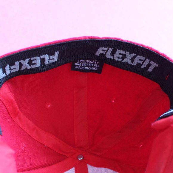 **SOLD**Metallica Red Embroidered Hat - Picture 4 of 5